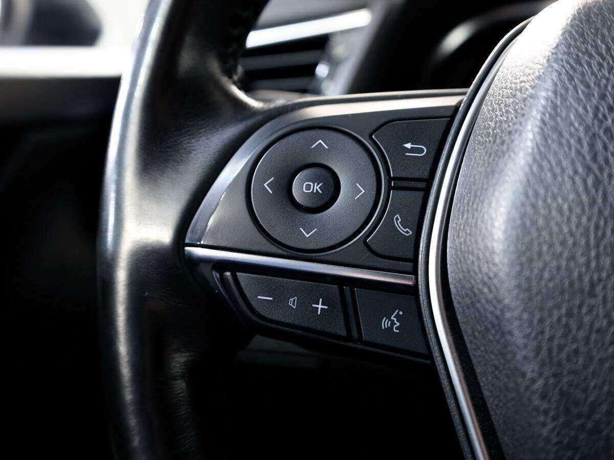 Toyota Camry с пробегом — 2019 год. Фото: #18