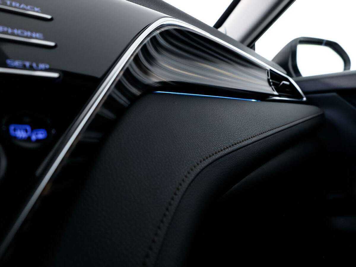 Toyota Camry с пробегом — 2019 год. Фото: #24