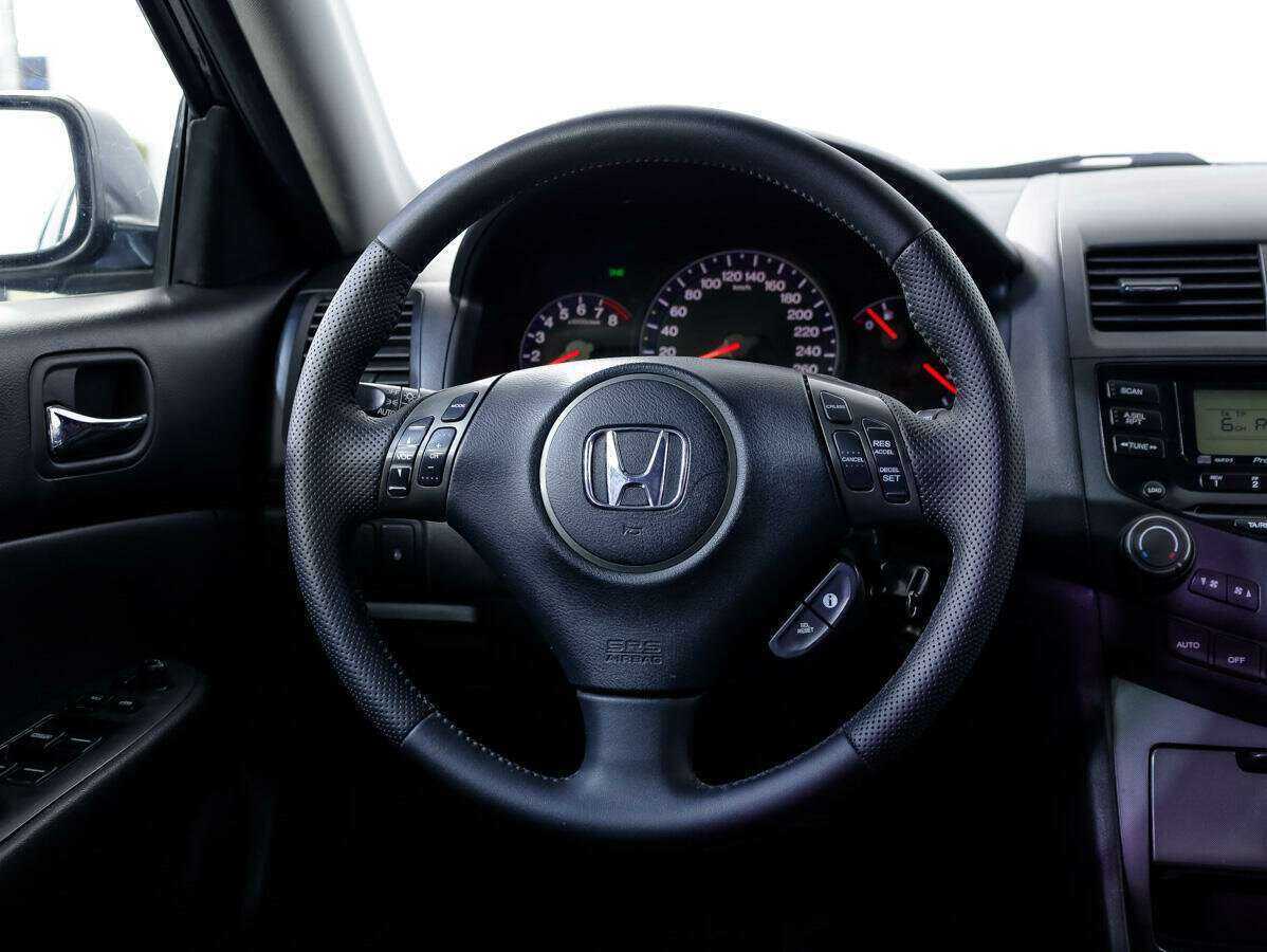 Honda Accord с пробегом — 2006 год. Фото: #10