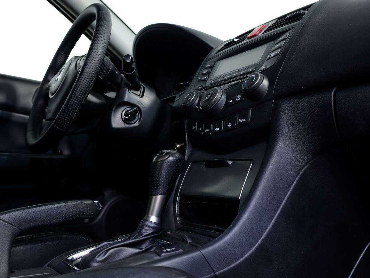 Honda Accord с пробегом — 2006 год. Фото: #15