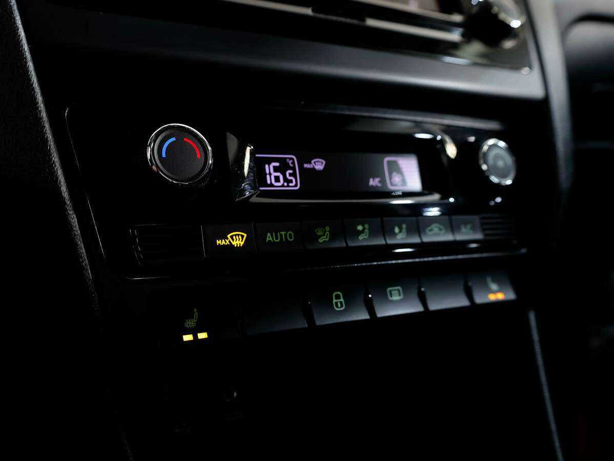 Skoda Rapid с пробегом — 2017 год. Фото: #15