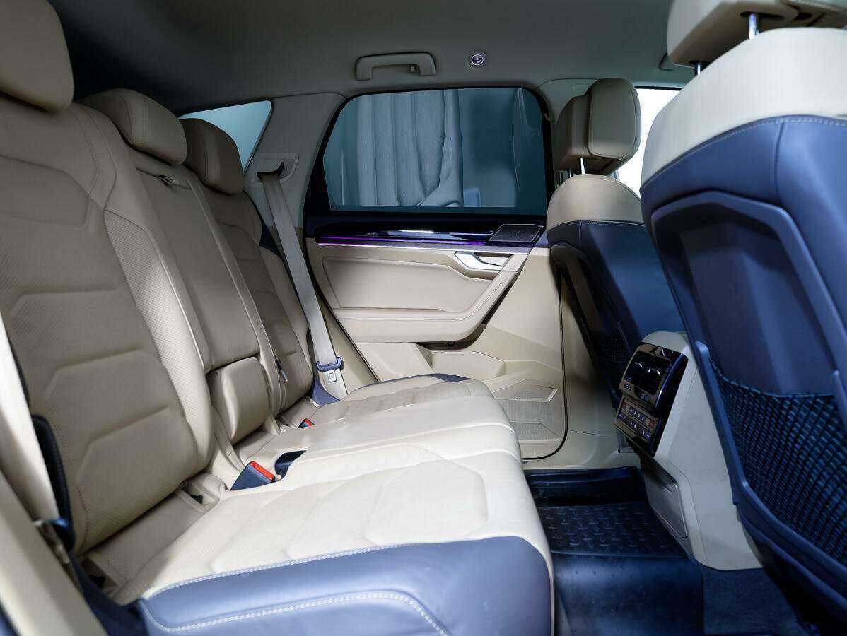 Volkswagen Touareg с пробегом — 2020 год. Фото: #10