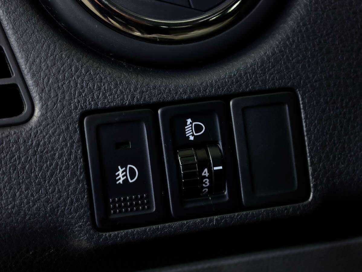 Suzuki SX4 с пробегом — 2011 год. Фото: #11