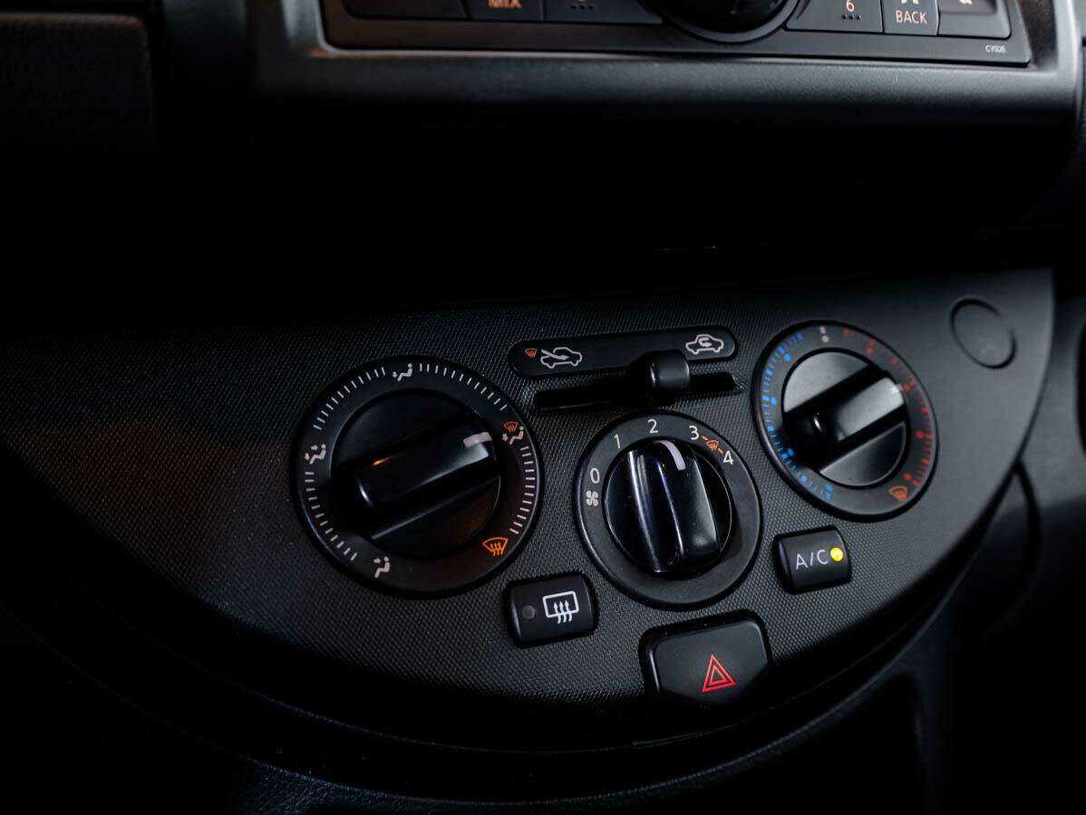 Nissan Note с пробегом — 2008 год. Фото: #16