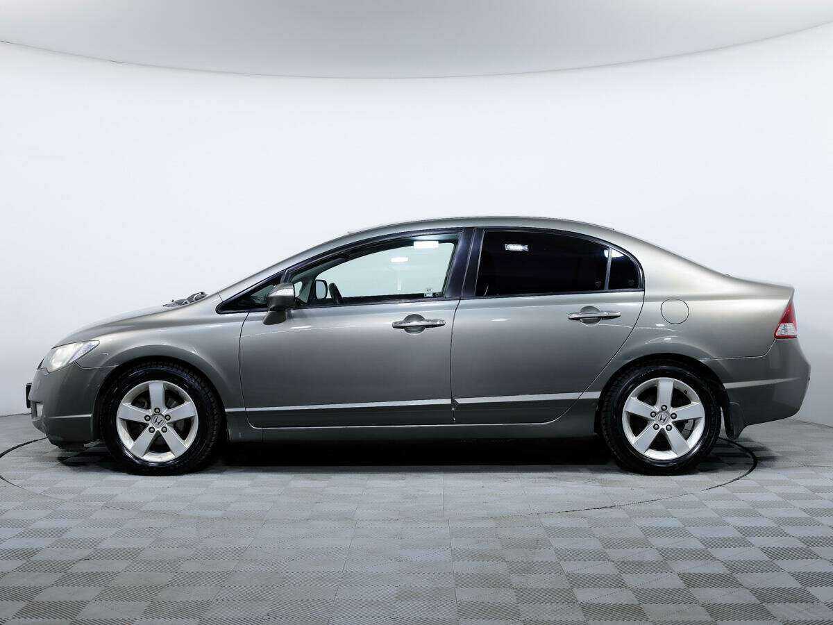 Honda Civic с пробегом — 2008 год. Фото: #7