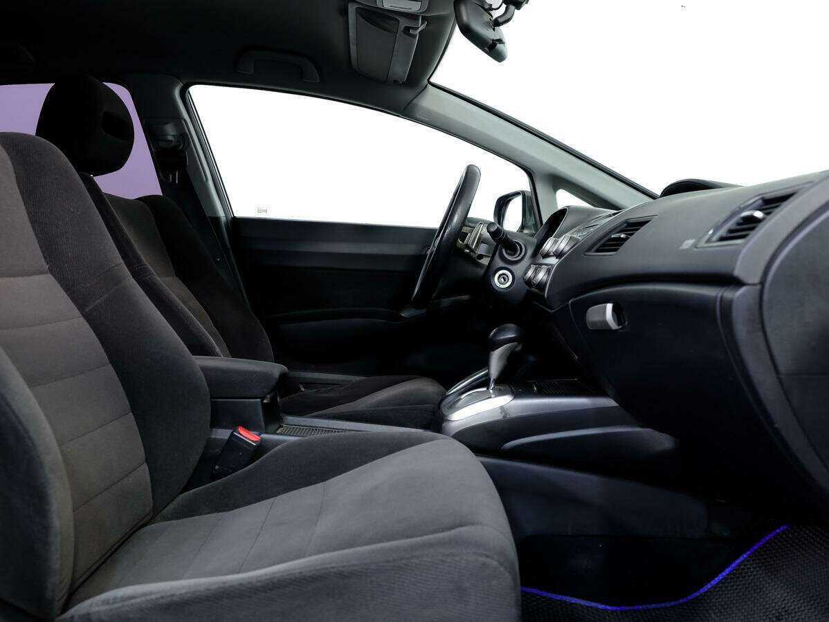 Honda Civic с пробегом — 2008 год. Фото: #12