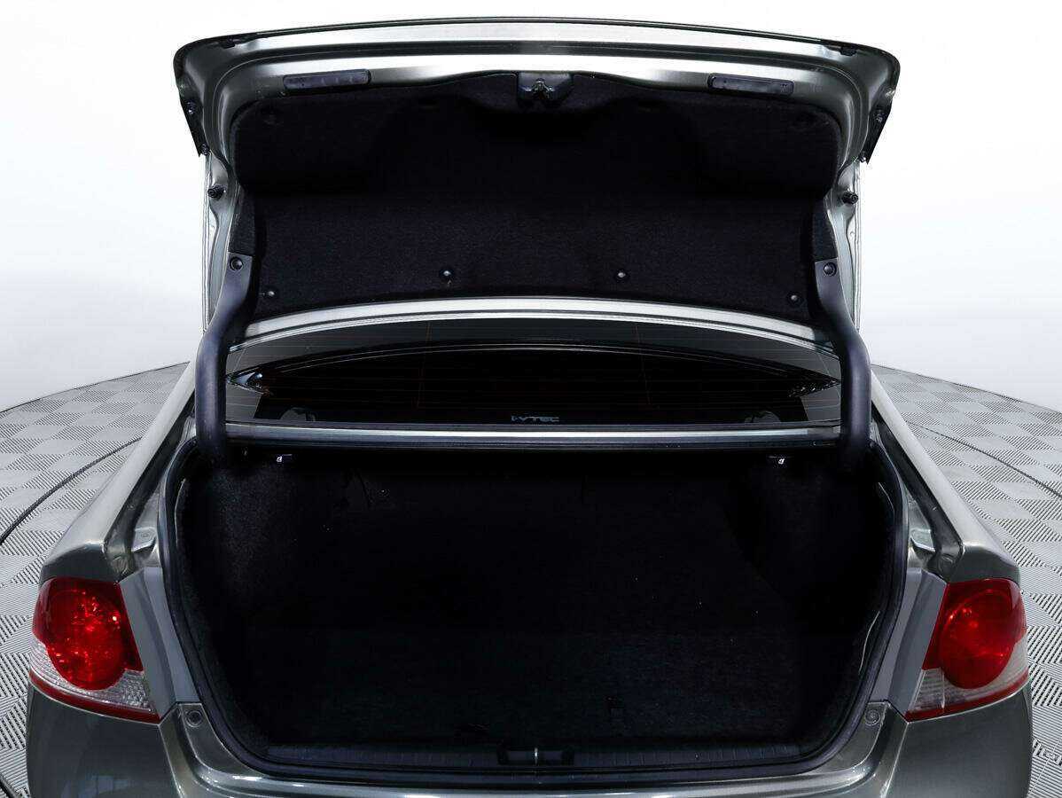 Honda Civic с пробегом — 2008 год. Фото: #17