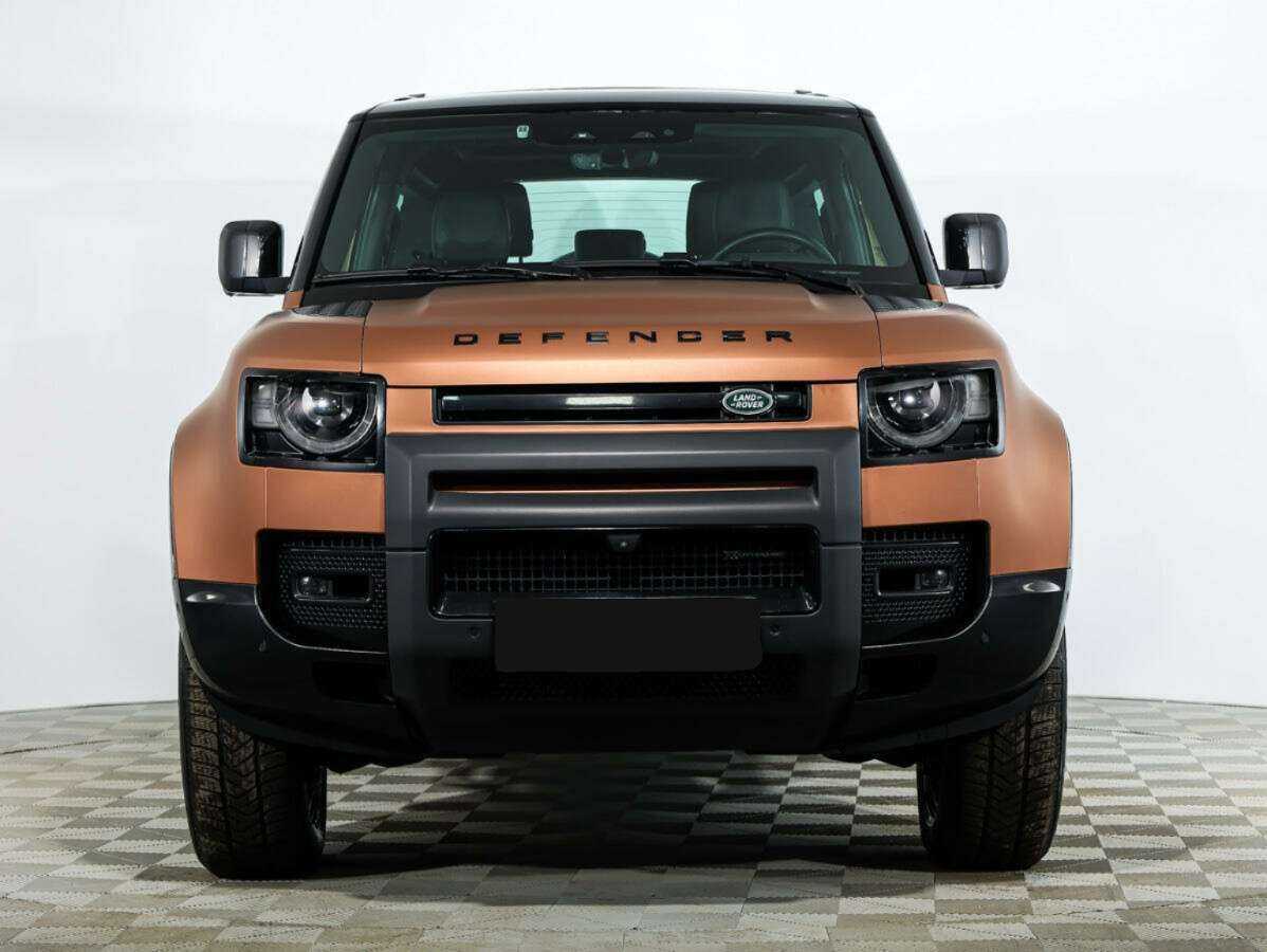 Land Rover Defender с пробегом — 2021 год. Фото: #4