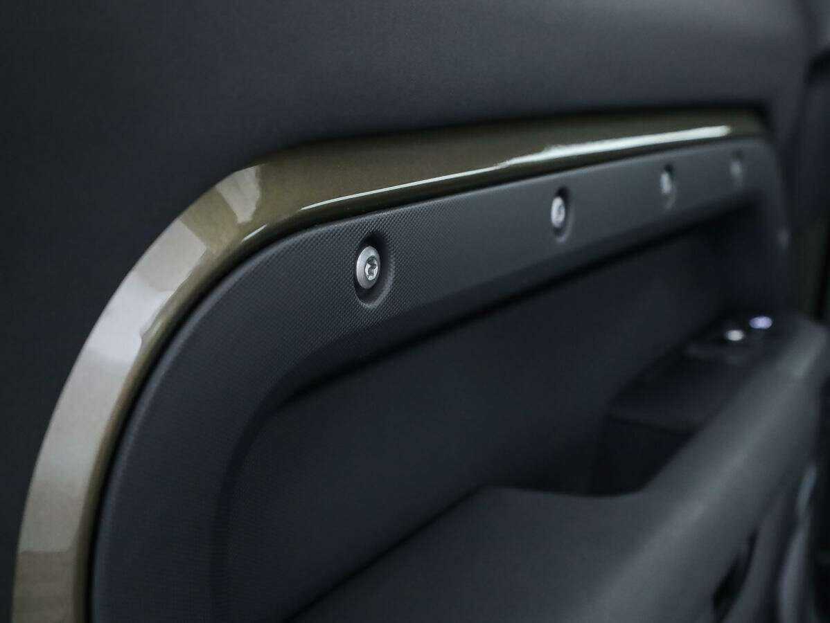 Land Rover Defender с пробегом — 2021 год. Фото: #14