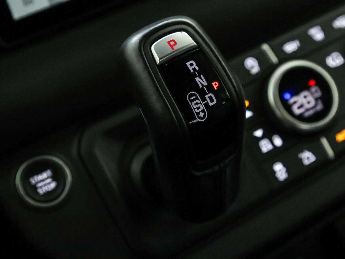 Land Rover Defender с пробегом — 2021 год. Фото: #27