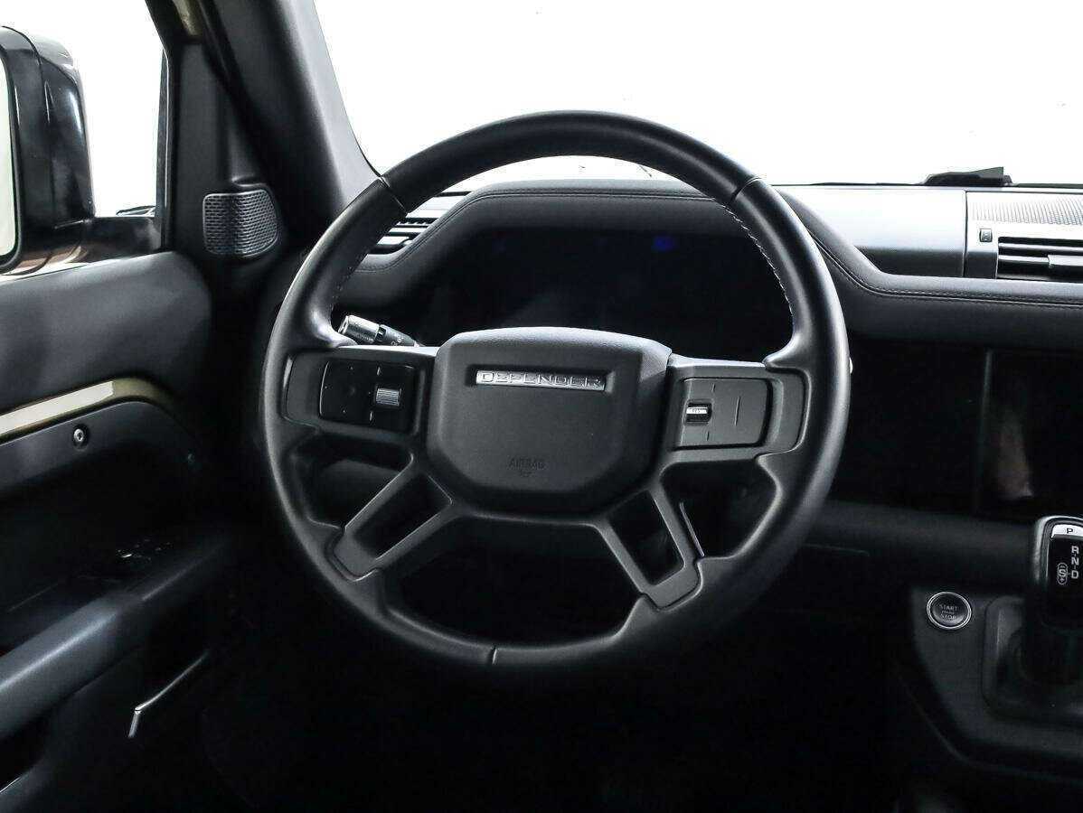 Land Rover Defender с пробегом — 2021 год. Фото: #31