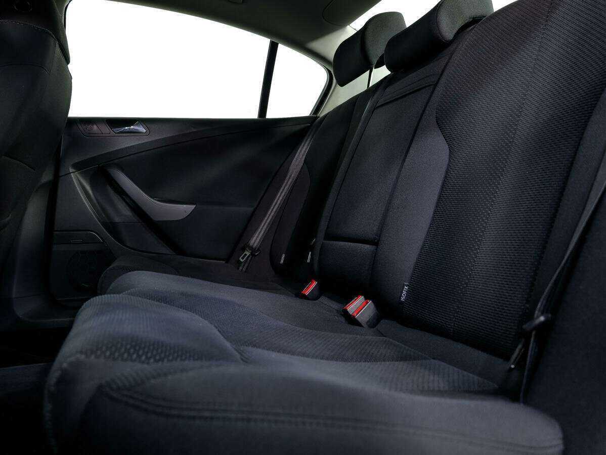 Volkswagen Passat с пробегом — 2007 год. Фото: #11