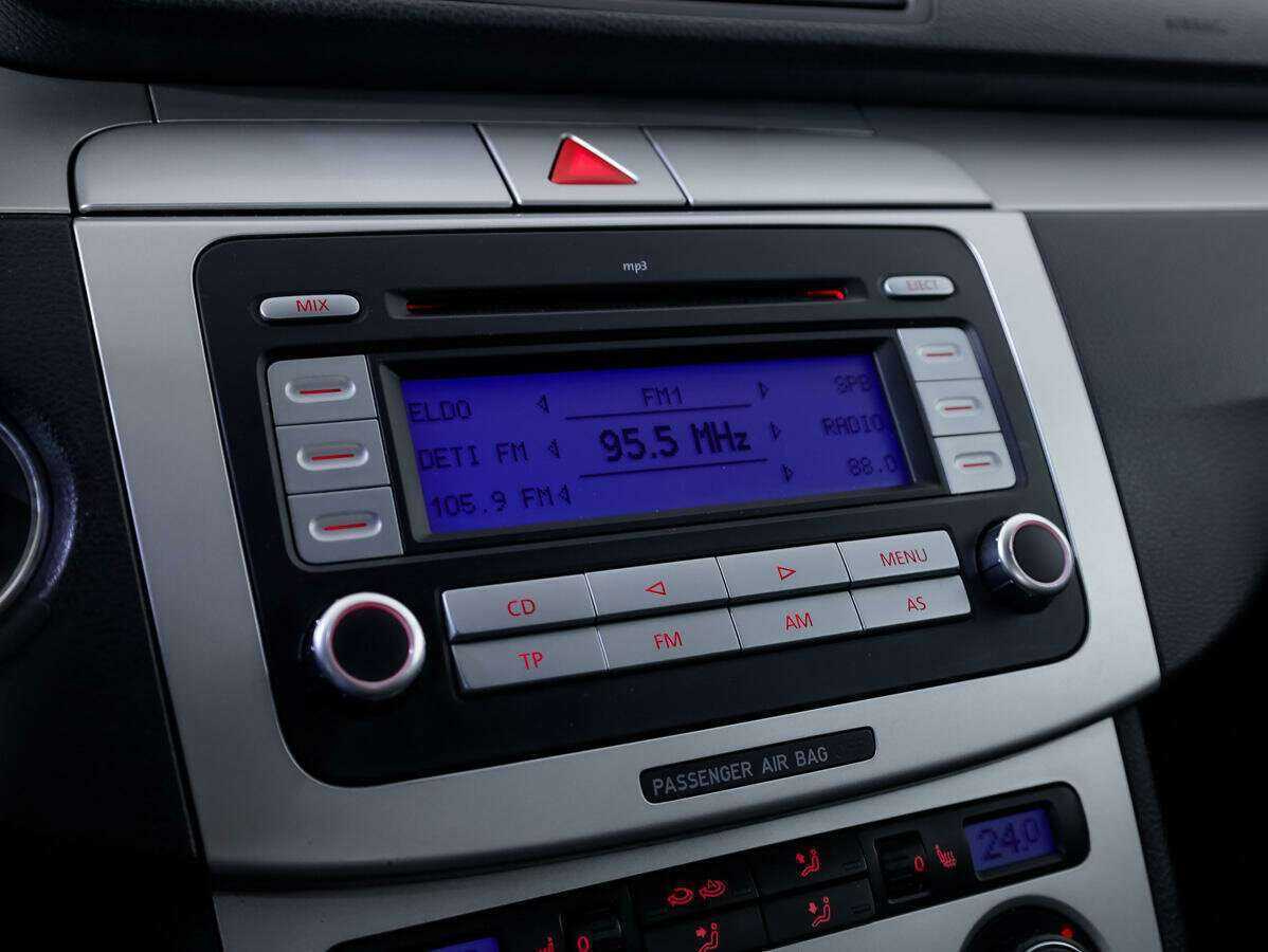 Volkswagen Passat с пробегом — 2007 год. Фото: #12