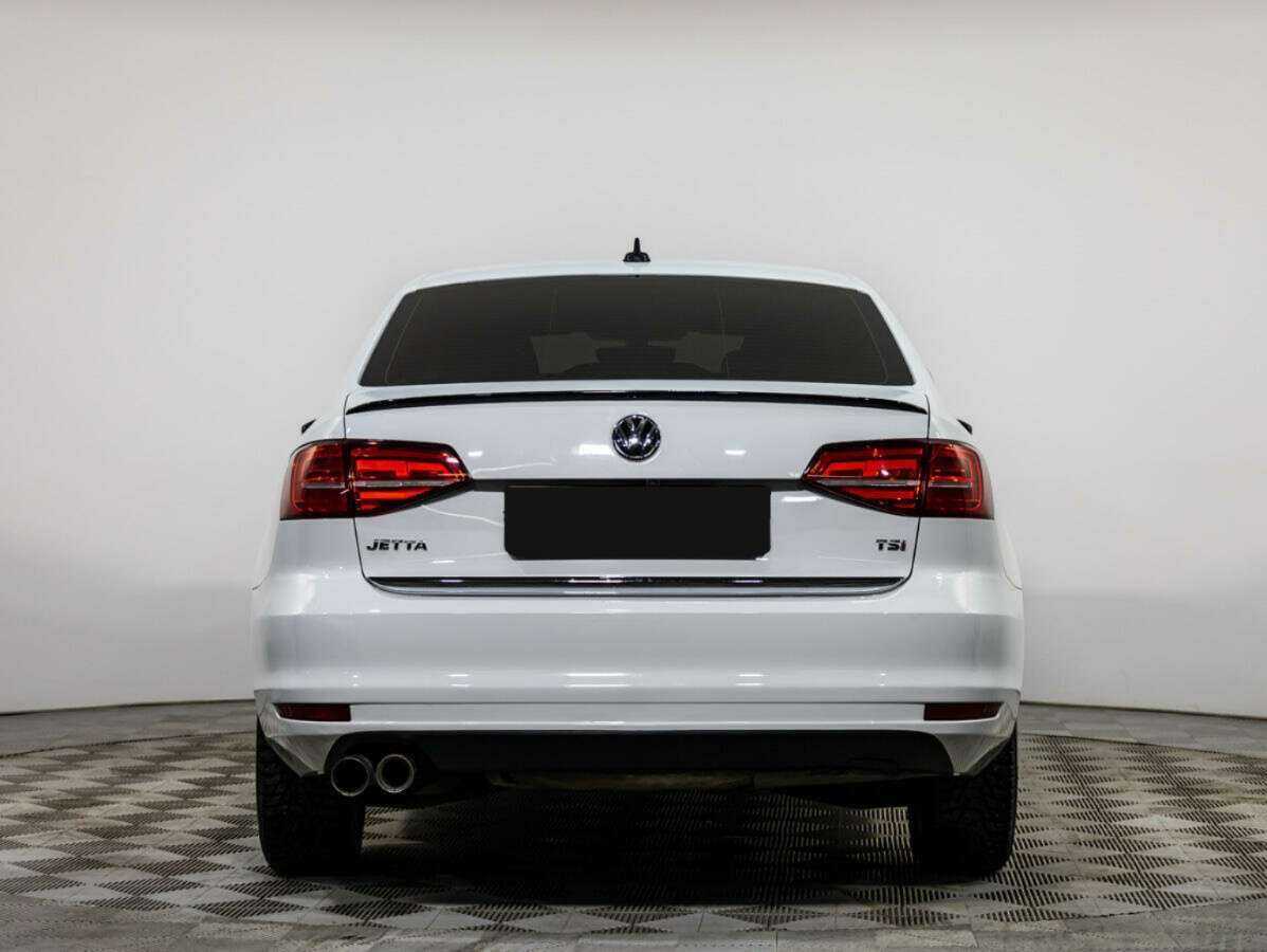 Volkswagen Jetta с пробегом — 2017 год. Фото: #4