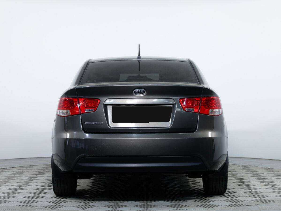 Kia Cerato с пробегом — 2011 год. Фото: #4