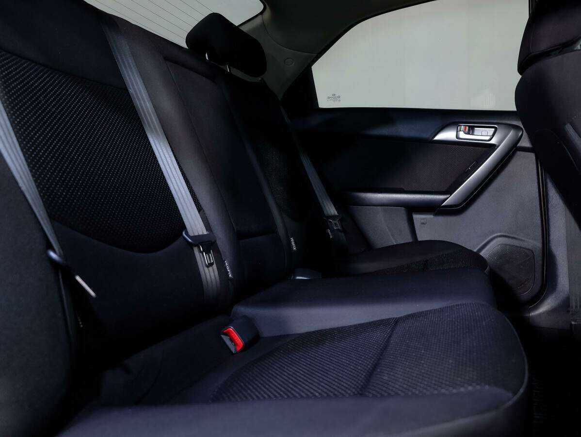 Kia Cerato с пробегом — 2011 год. Фото: #11