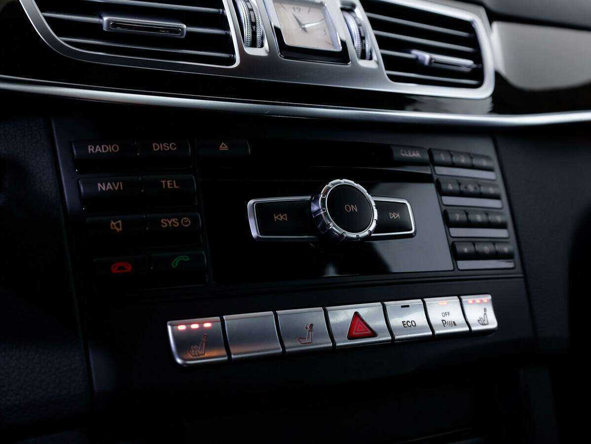 Mercedes-Benz E-Класс с пробегом — 2014 год. Фото: #15