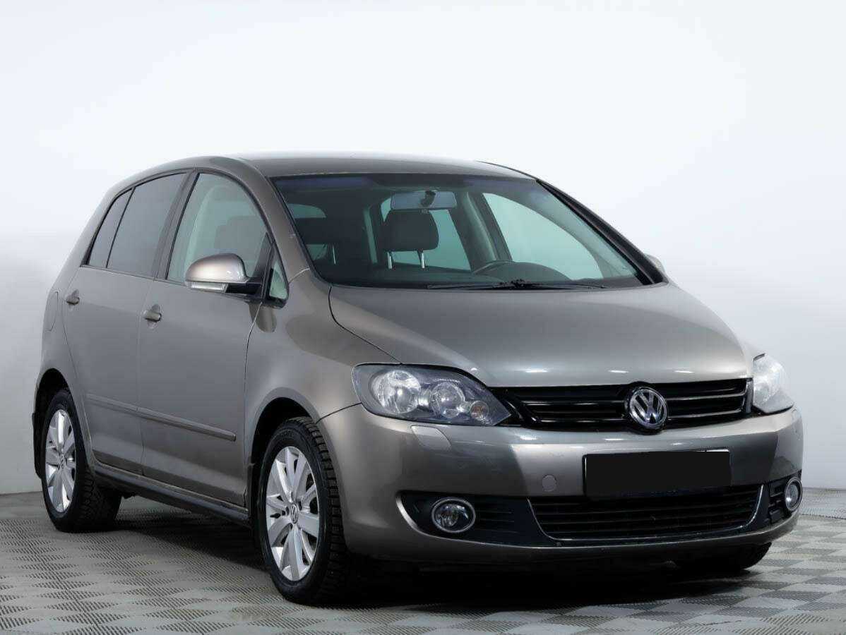 Volkswagen Golf Plus с пробегом — 2011 год. Фото: #1