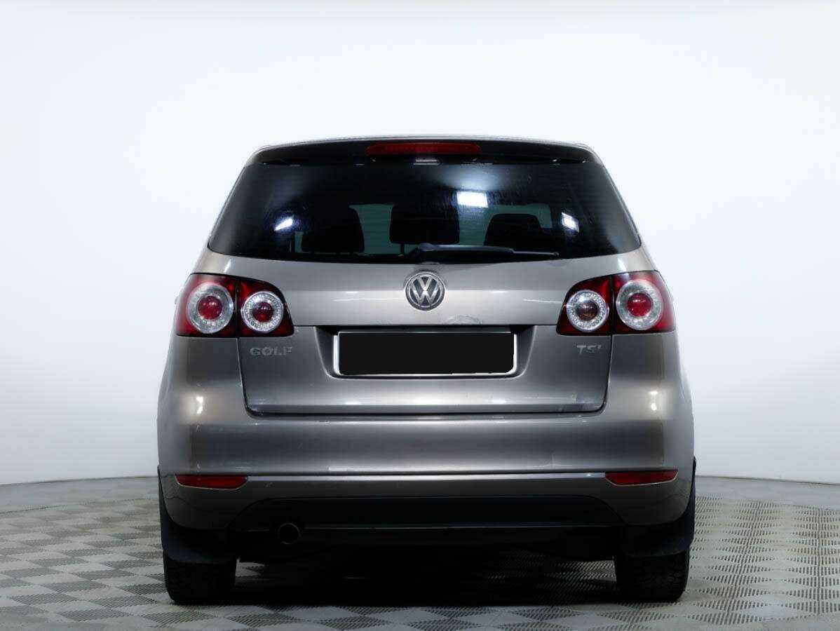 Volkswagen Golf Plus с пробегом — 2011 год. Фото: #4