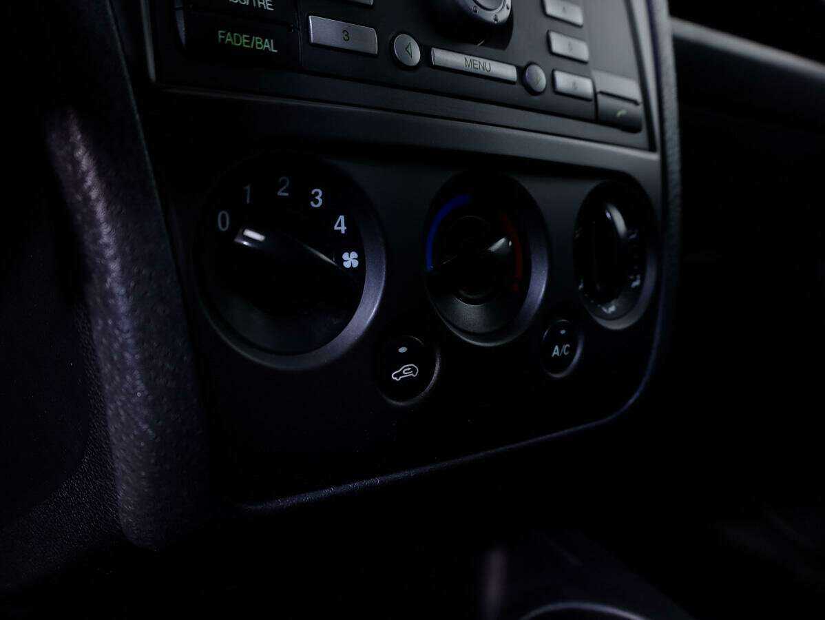 Ford Fusion с пробегом — 2006 год. Фото: #14