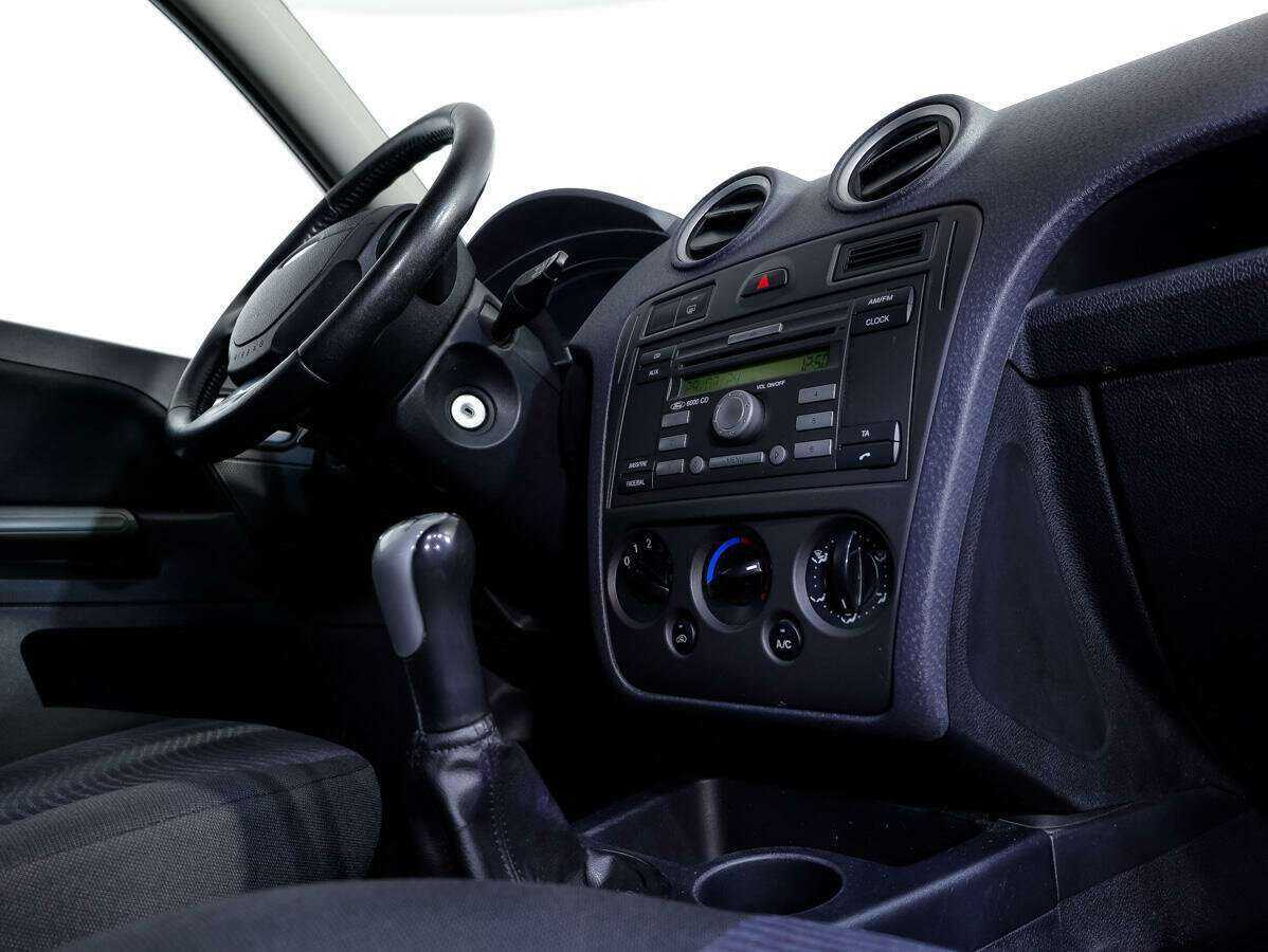 Ford Fusion с пробегом — 2006 год. Фото: #19