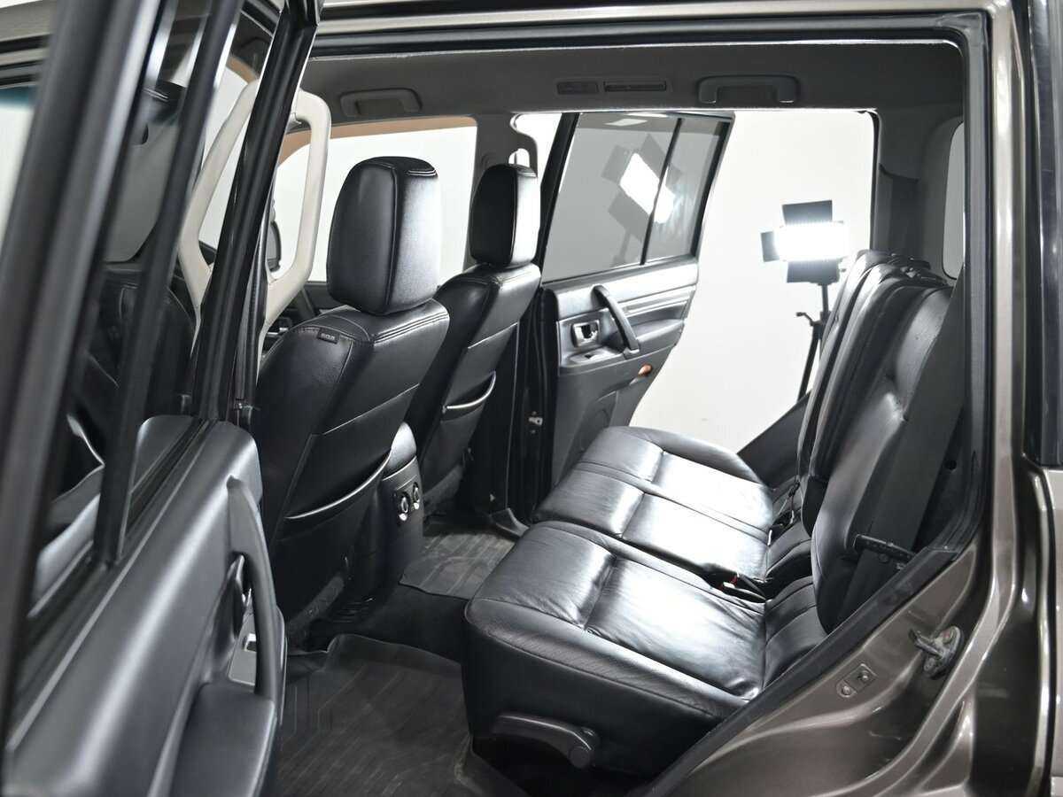 Mitsubishi Pajero с пробегом — 2010 год. Фото: #5