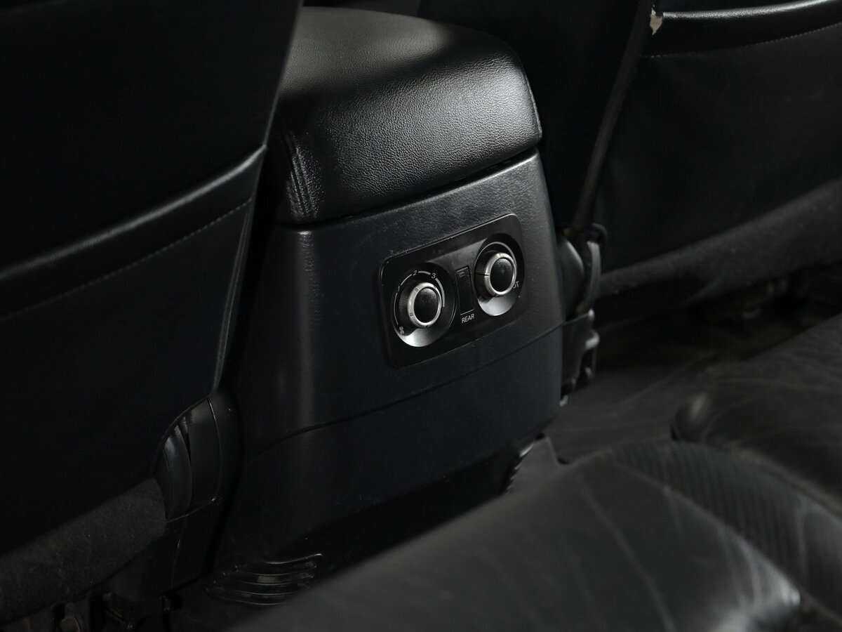 Mitsubishi Pajero с пробегом — 2010 год. Фото: #10