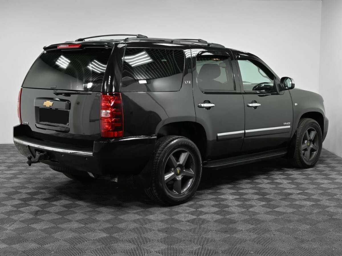 Chevrolet Tahoe с пробегом — 2012 год. Фото: #1