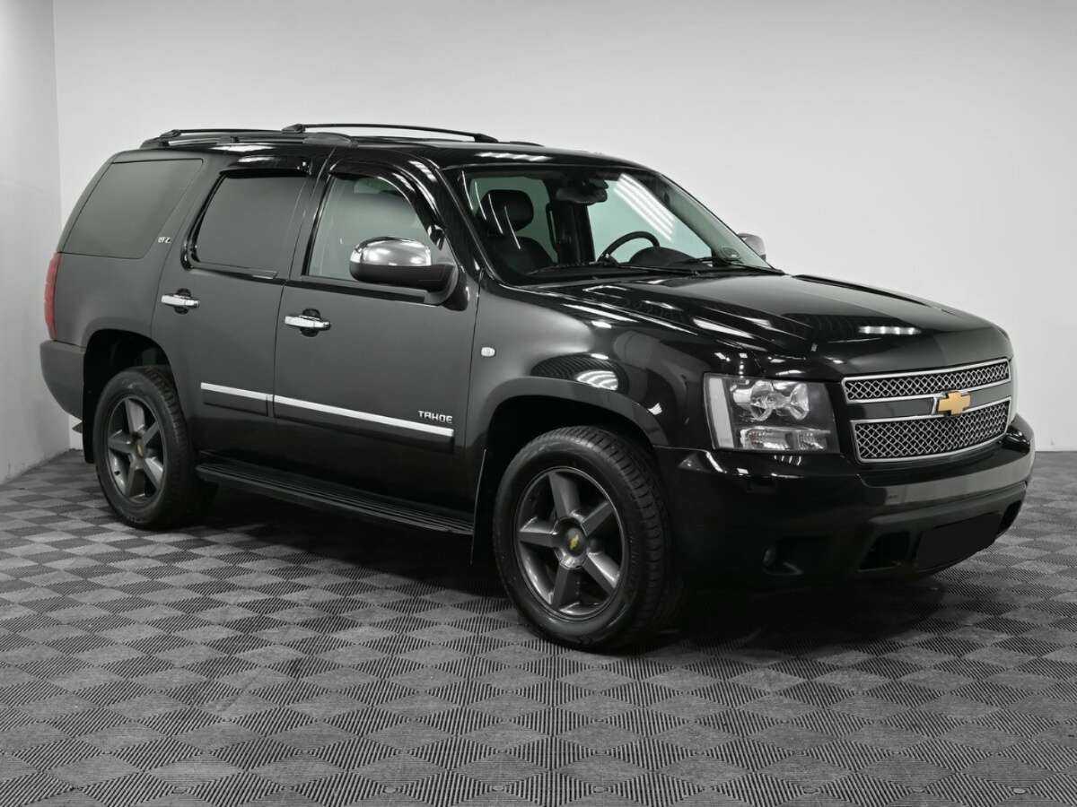 Chevrolet Tahoe с пробегом — 2012 год. Фото: #2