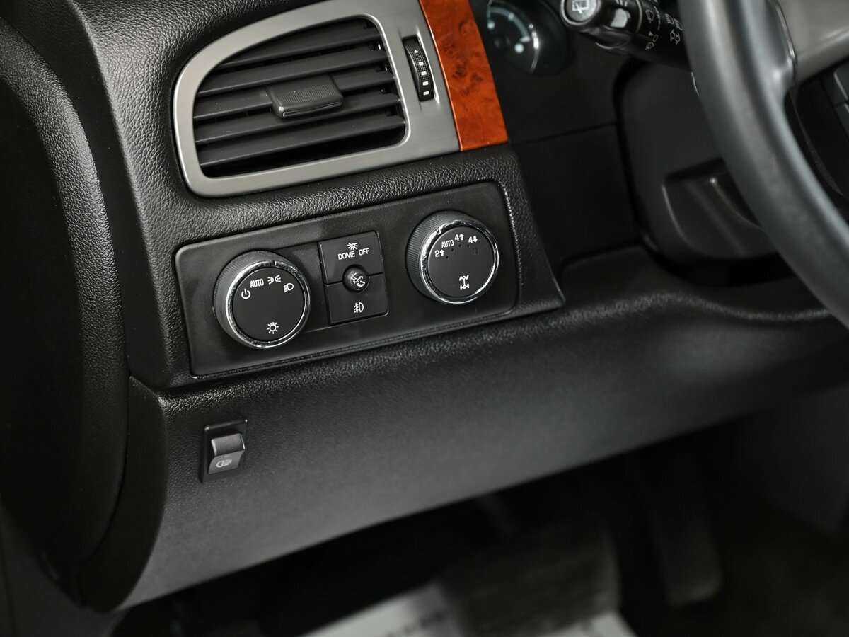 Chevrolet Tahoe с пробегом — 2012 год. Фото: #10