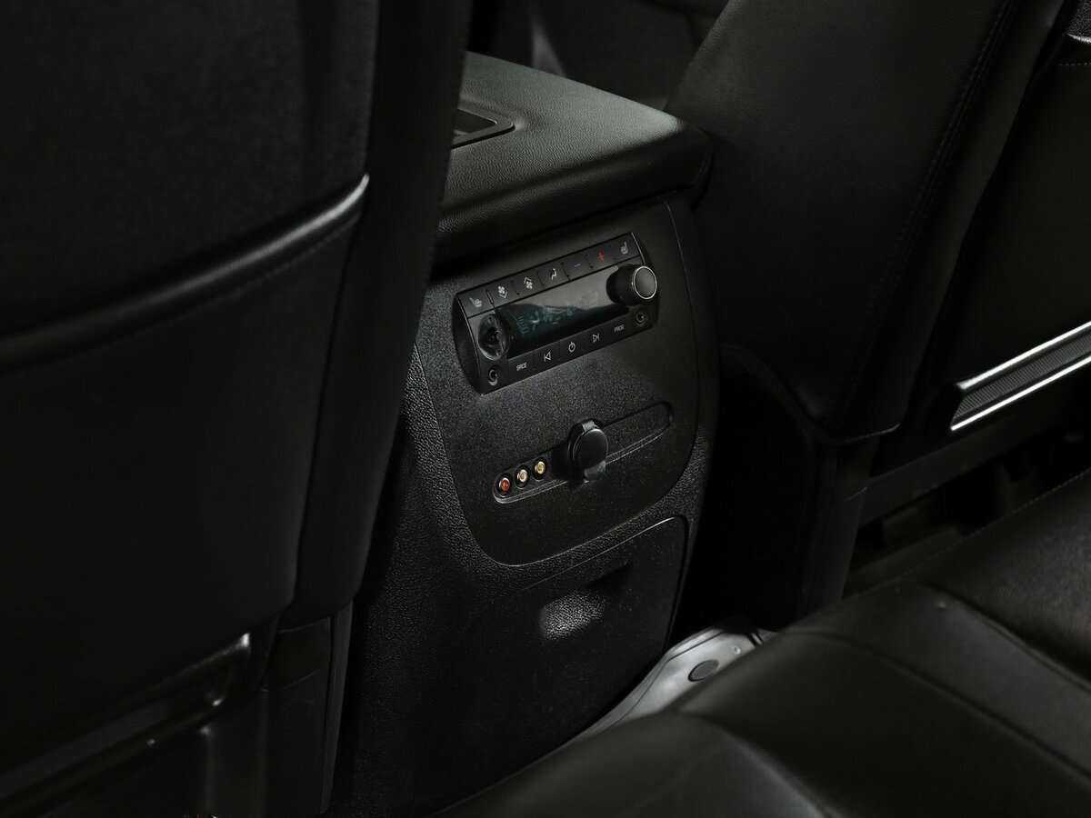 Chevrolet Tahoe с пробегом — 2012 год. Фото: #13