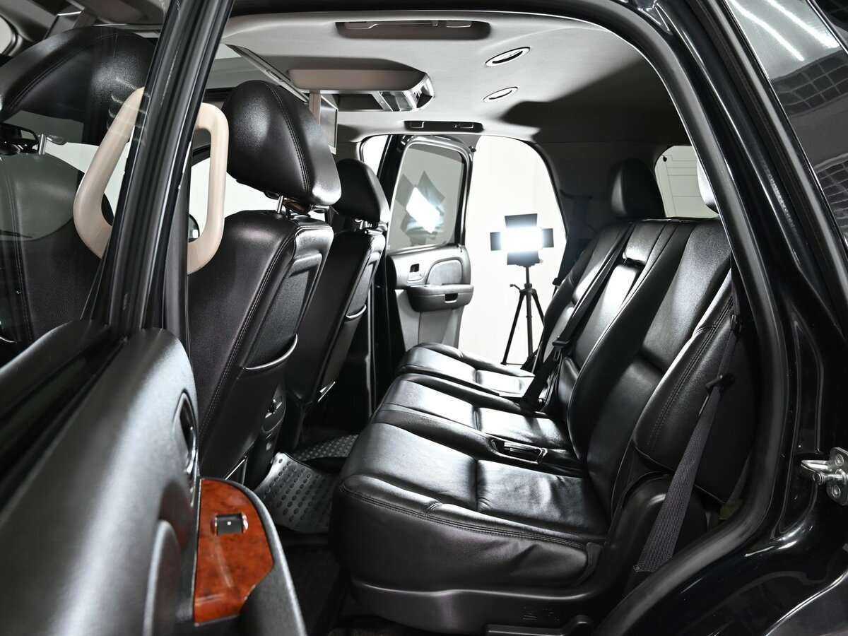 Chevrolet Tahoe с пробегом — 2012 год. Фото: #15