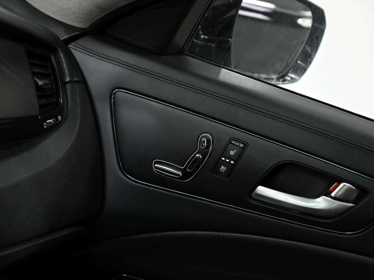 Kia Quoris с пробегом — 2013 год. Фото: #11