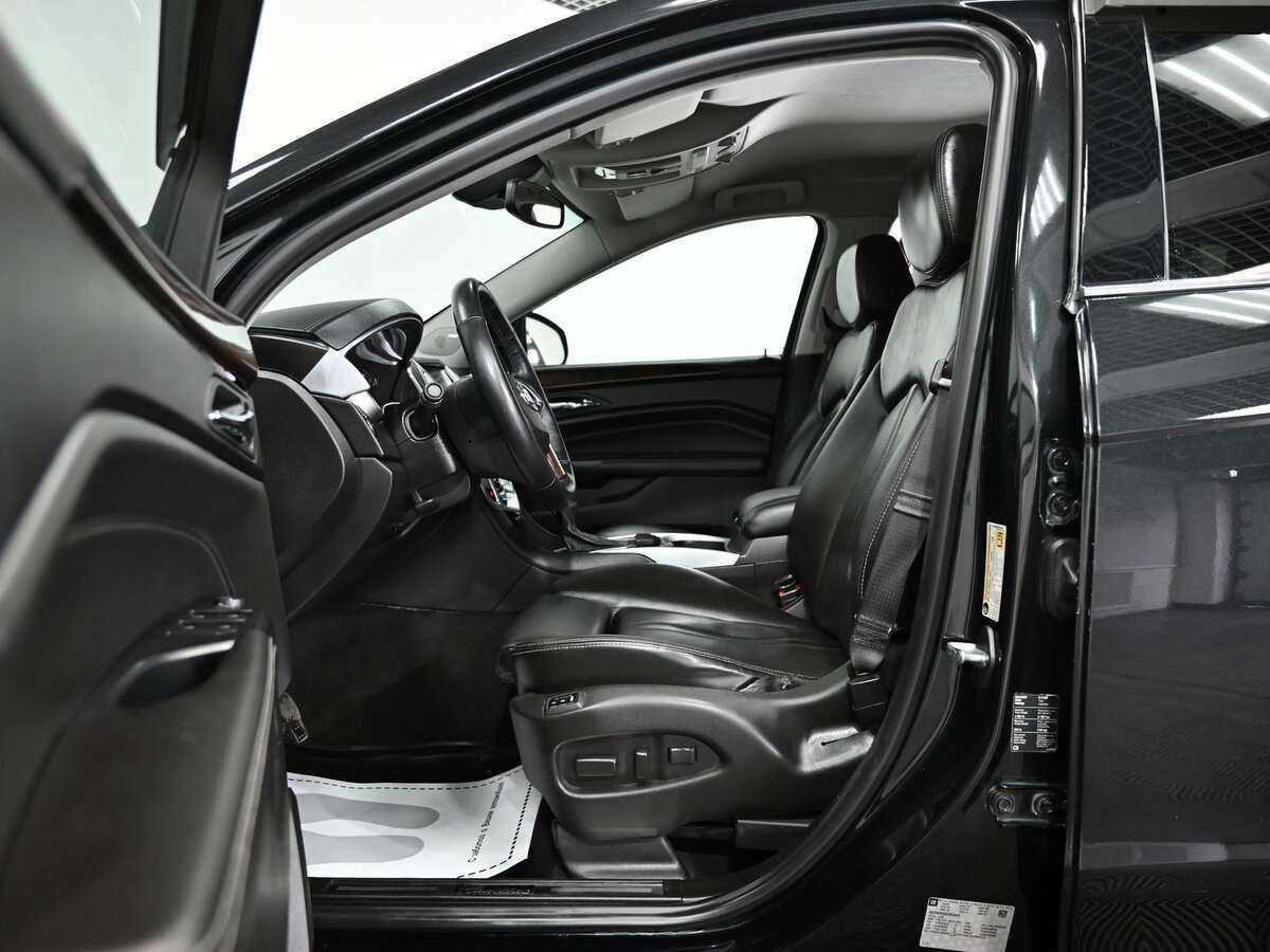 Cadillac SRX с пробегом — 2013 год. Фото: #4