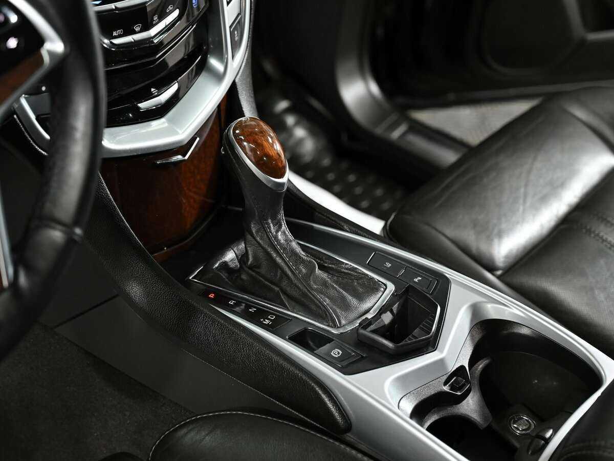 Cadillac SRX с пробегом — 2013 год. Фото: #10