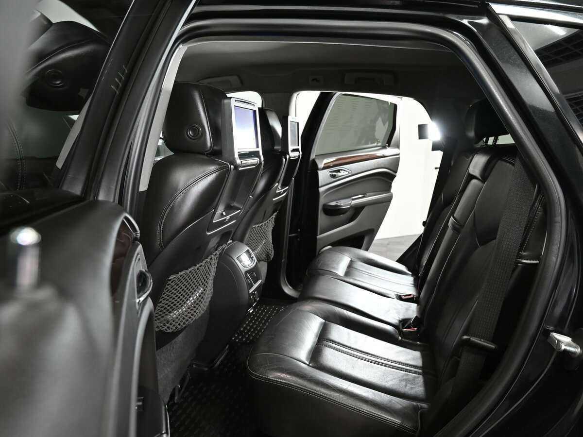Cadillac SRX с пробегом — 2013 год. Фото: #16