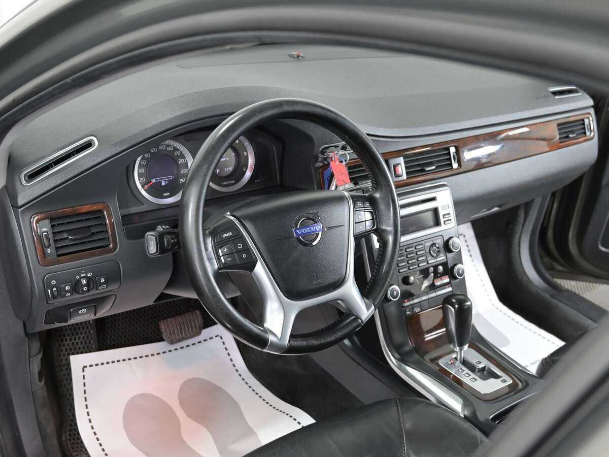 Volvo XC70 с пробегом — 2010 год. Фото: #4