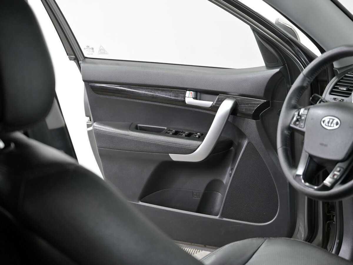 Kia Sorento с пробегом — 2012 год. Фото: #8