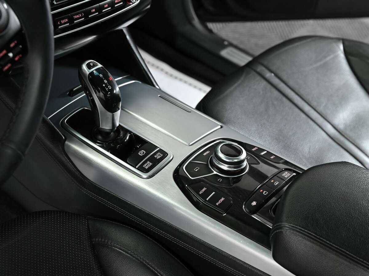 Kia Quoris с пробегом — 2014 год. Фото: #11