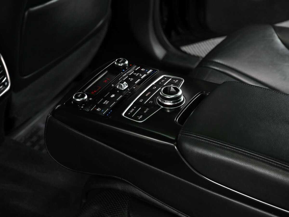 Kia Quoris с пробегом — 2014 год. Фото: #17