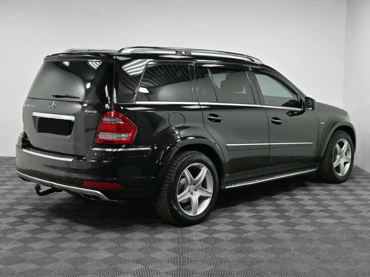 Mercedes-Benz GL-Класс с пробегом — 2012 год. Фото: #1