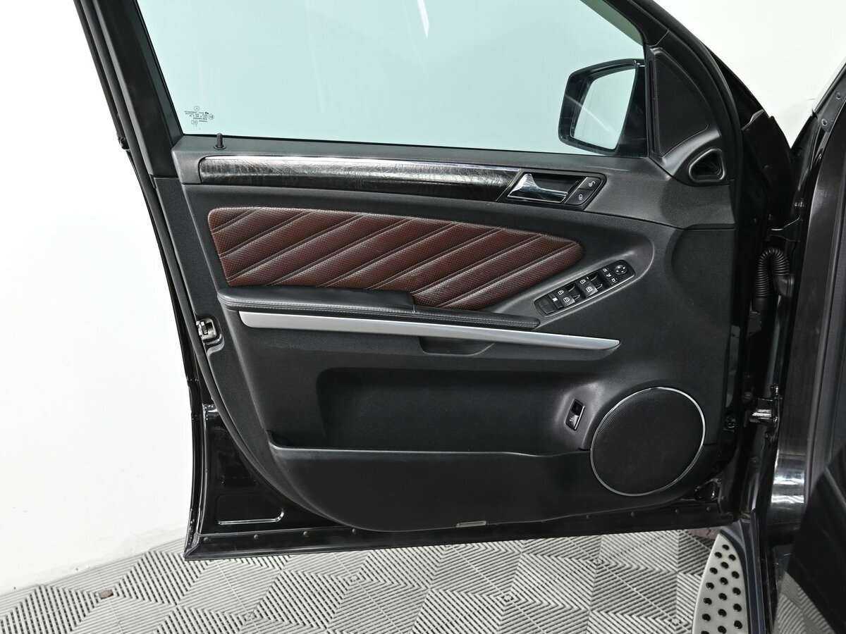 Mercedes-Benz GL-Класс с пробегом — 2012 год. Фото: #8