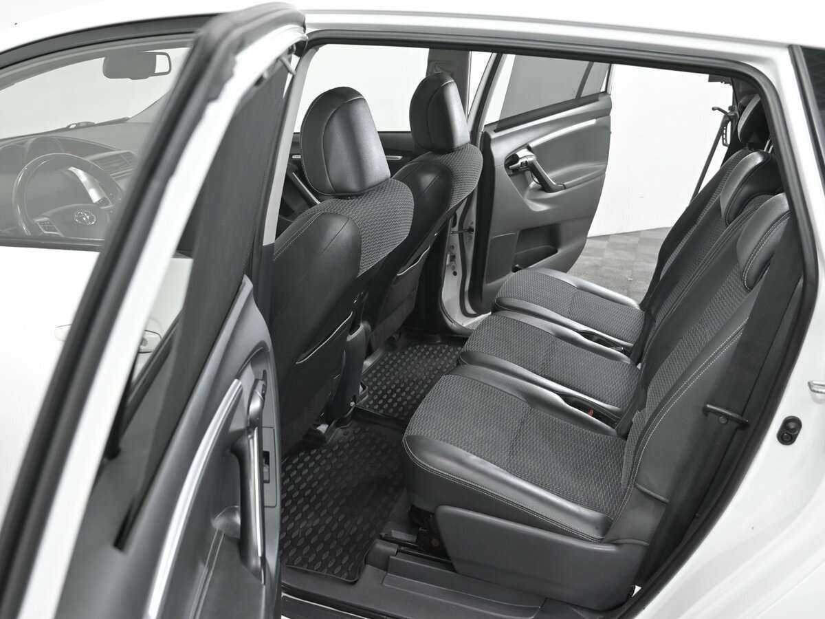 Toyota Verso с пробегом — 2015 год. Фото: #5