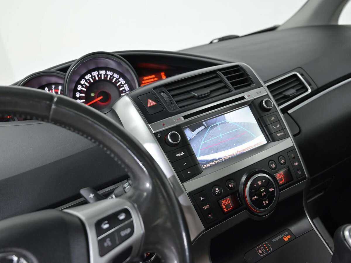 Toyota Verso с пробегом — 2015 год. Фото: #10