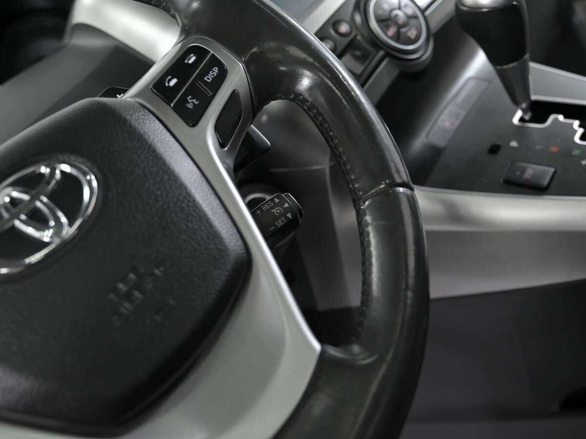 Toyota Verso с пробегом — 2015 год. Фото: #11