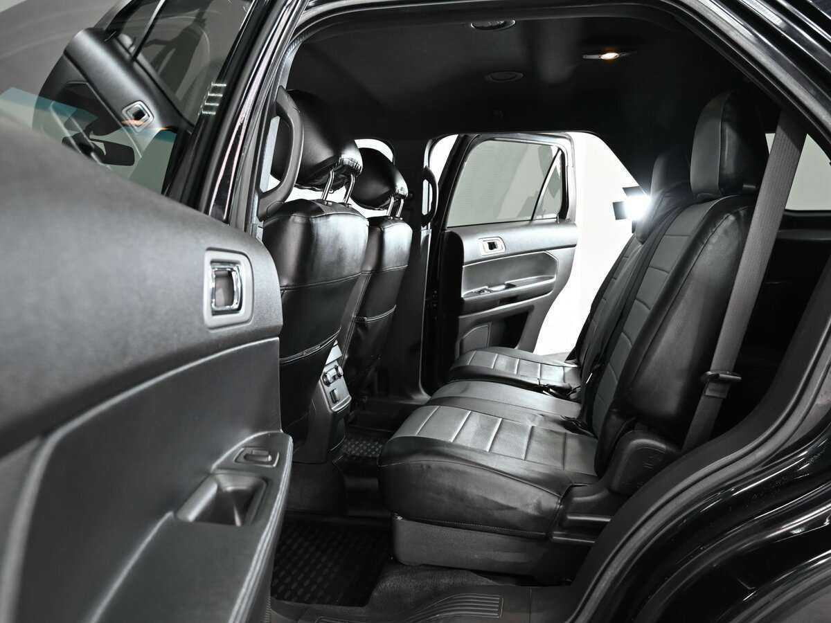 Ford Explorer с пробегом — 2014 год. Фото: #5