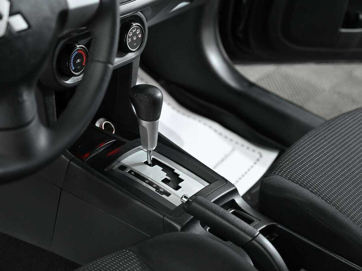 Mitsubishi Lancer с пробегом — 2008 год. Фото: #9