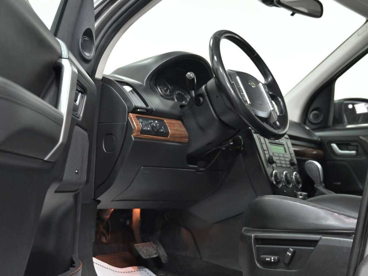 Land Rover Freelander с пробегом — 2010 год. Фото: #8