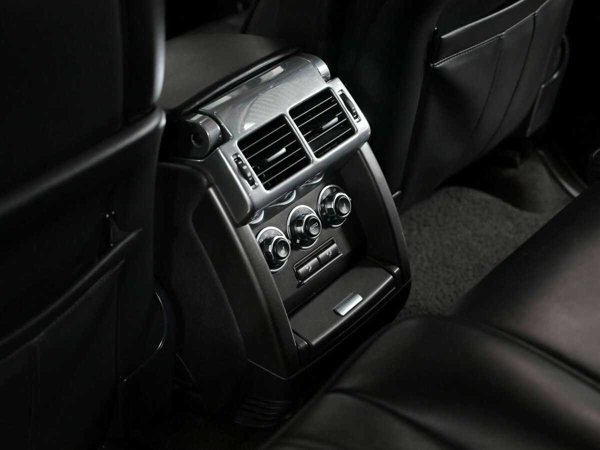 Land Rover Range Rover с пробегом — 2011 год. Фото: #8