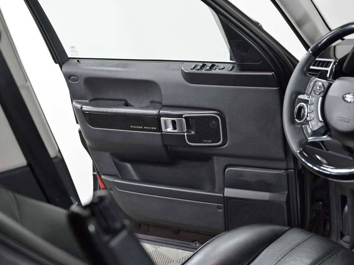 Land Rover Range Rover с пробегом — 2011 год. Фото: #10